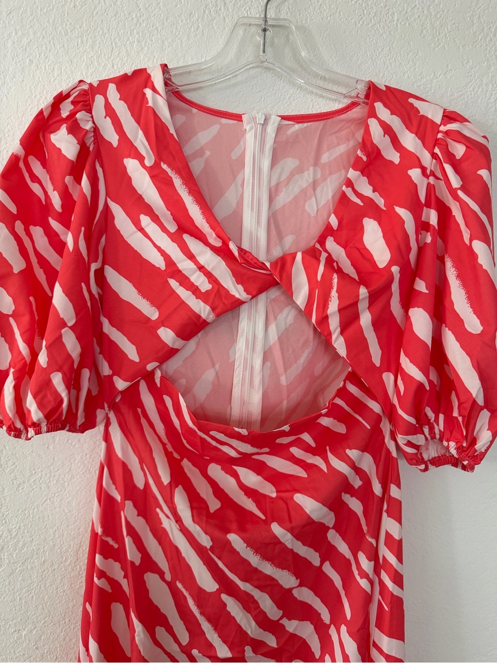 Commense Coral and White Cutout Midi Dress - Picture 5 of 9